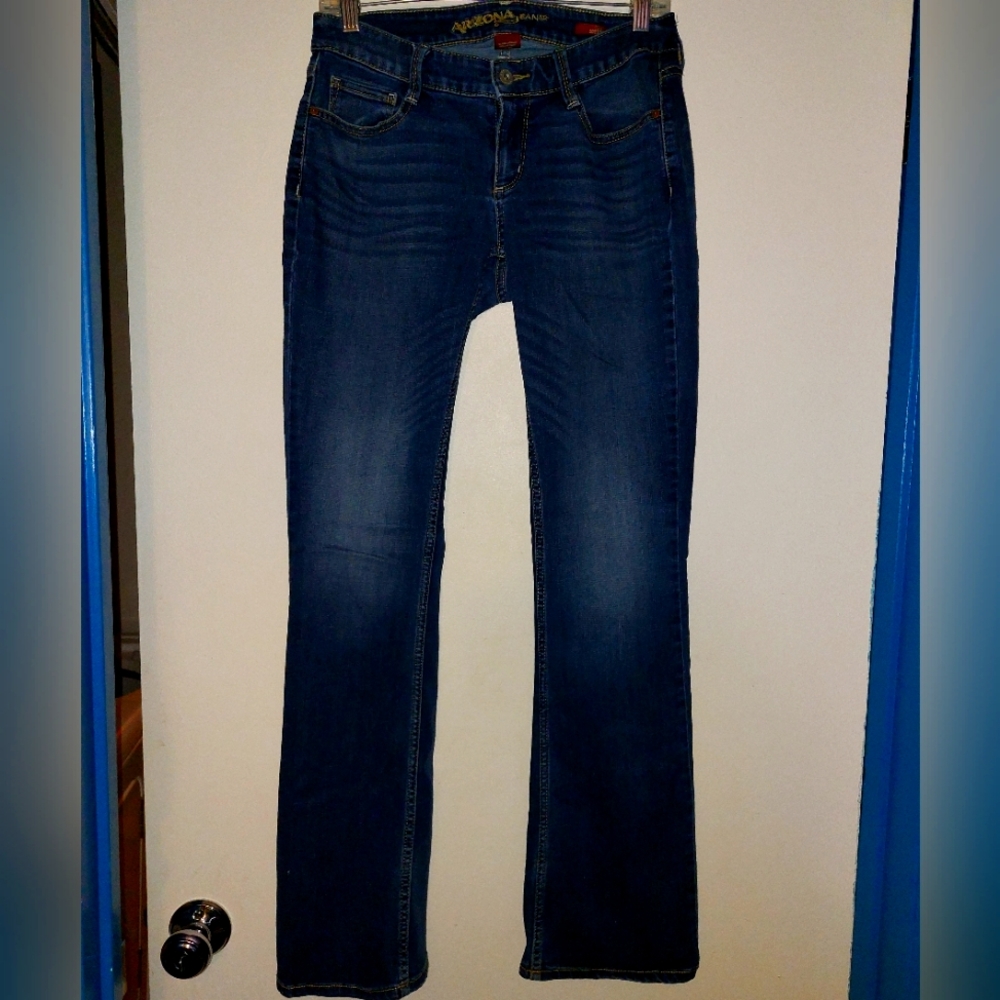 Arizona size 5 bootcut blue jeans